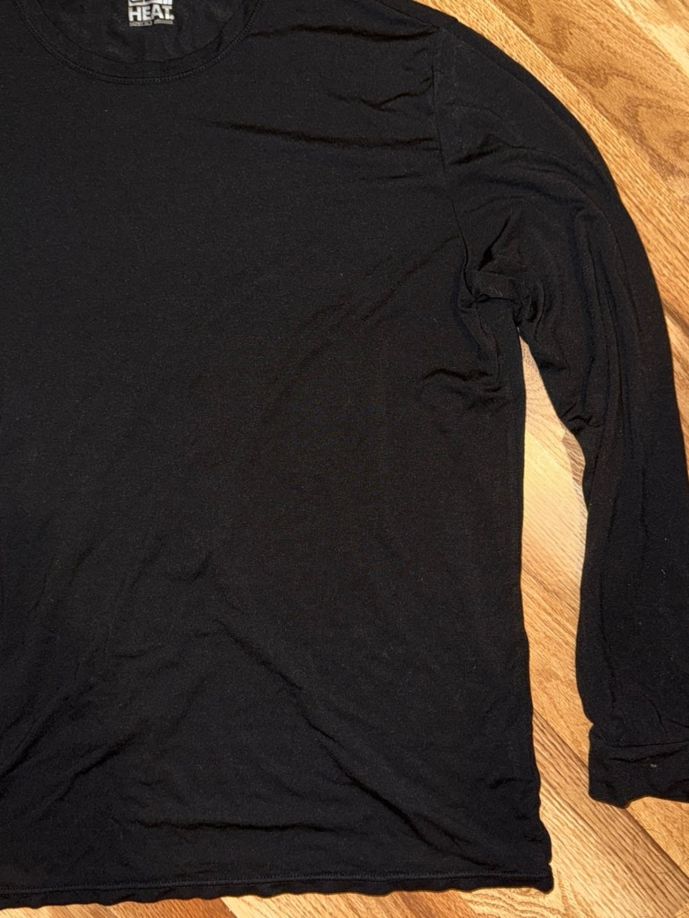 Men’s Long-Sleeve Crew Neck Shirt in Black - Picture 4 of 5